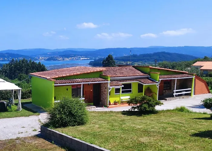 Casa Iris - Paraiso Ortegal * サンタマルタ・デ・オルティゲイラ